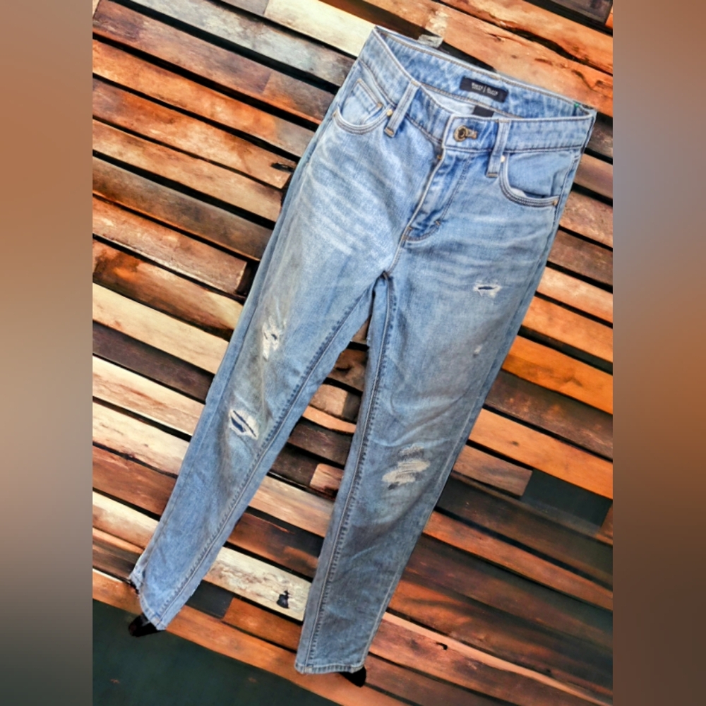 White House Black Market Distressed Girlfriend Denim Jeans - size 2